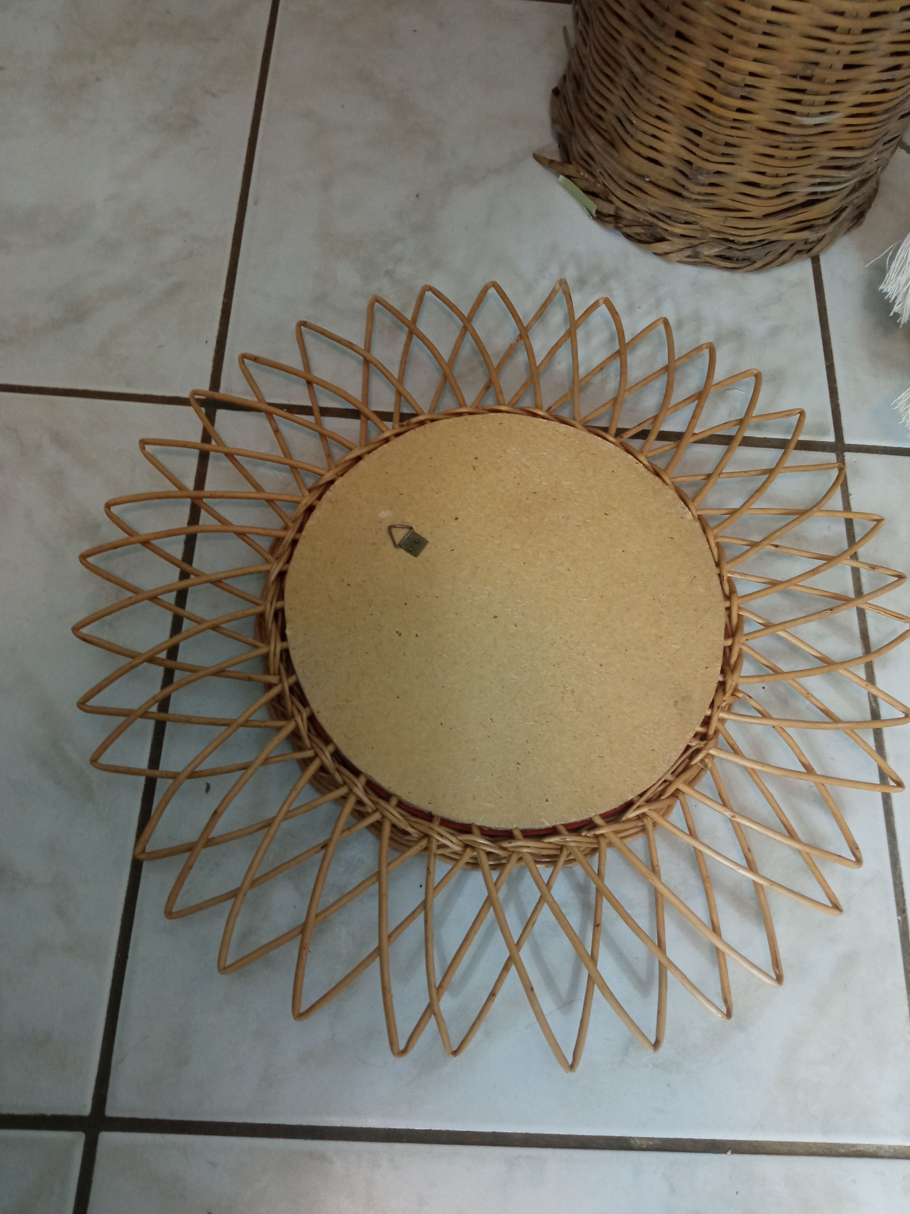 Mirror sun wicker