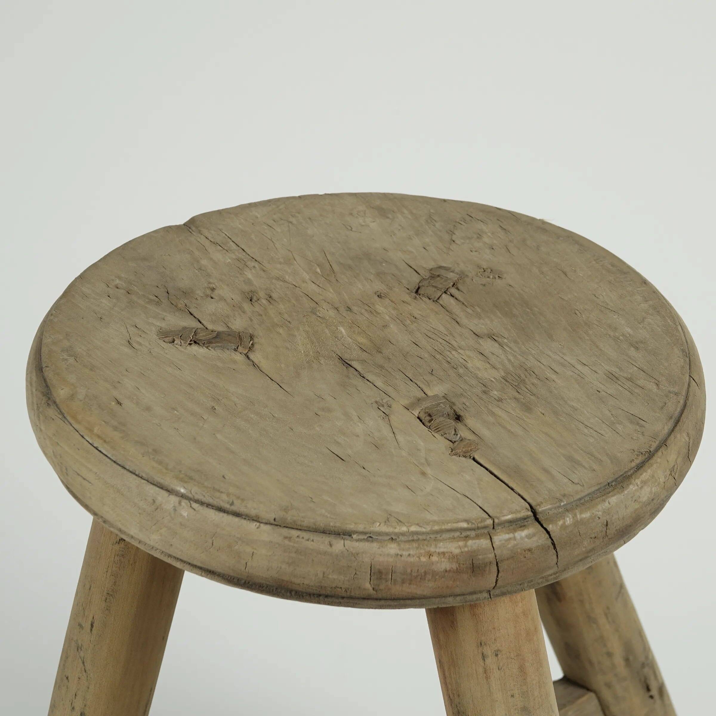 Gong - Antique Chinese elm stool, round seat no. 10