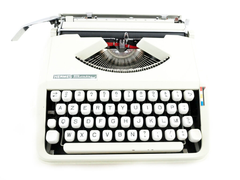 Hermes Baby color milk police cursive typewriter