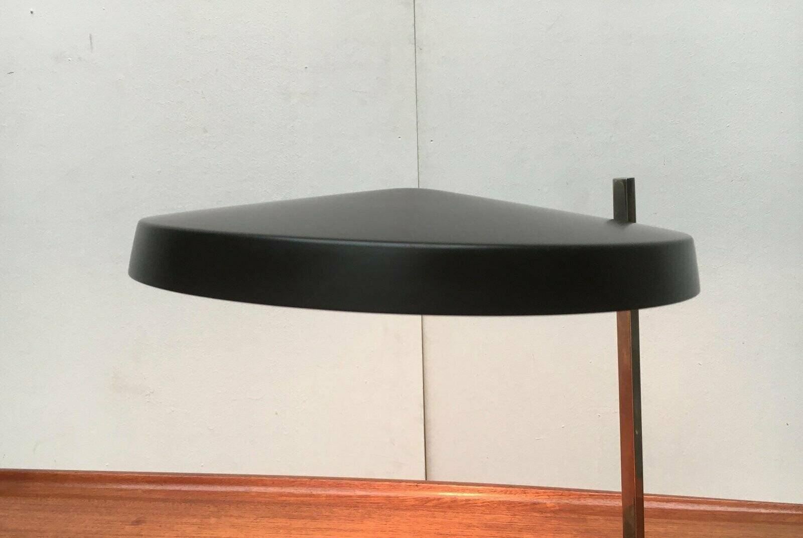 Minimalist German table lamp from the mid-century by Heinz Pfänder for Hillebrand Leuchten, 1960s.