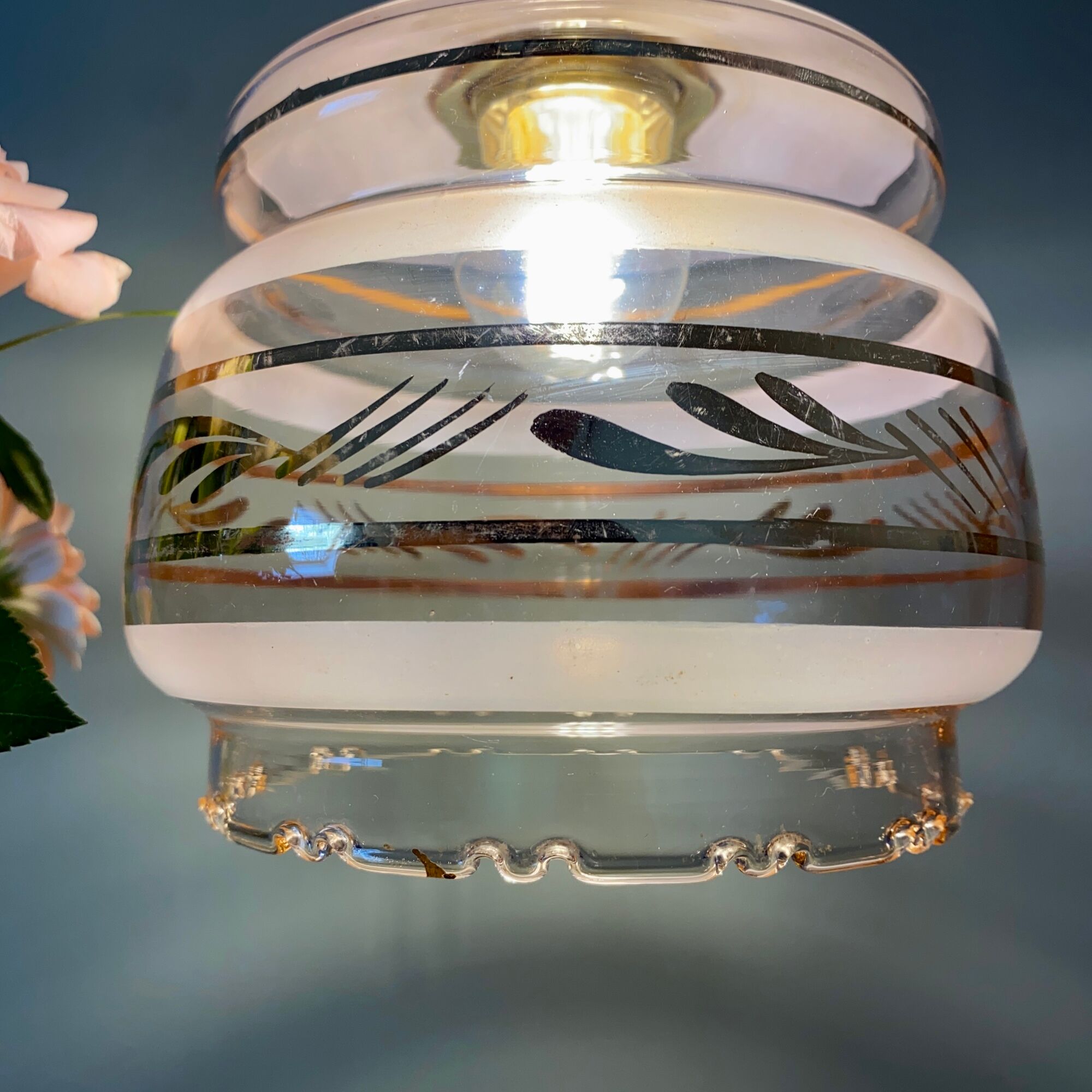 Suspension tulipe vintage art déco en verre rose et doré