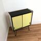 Buffet vintage en formica jaune