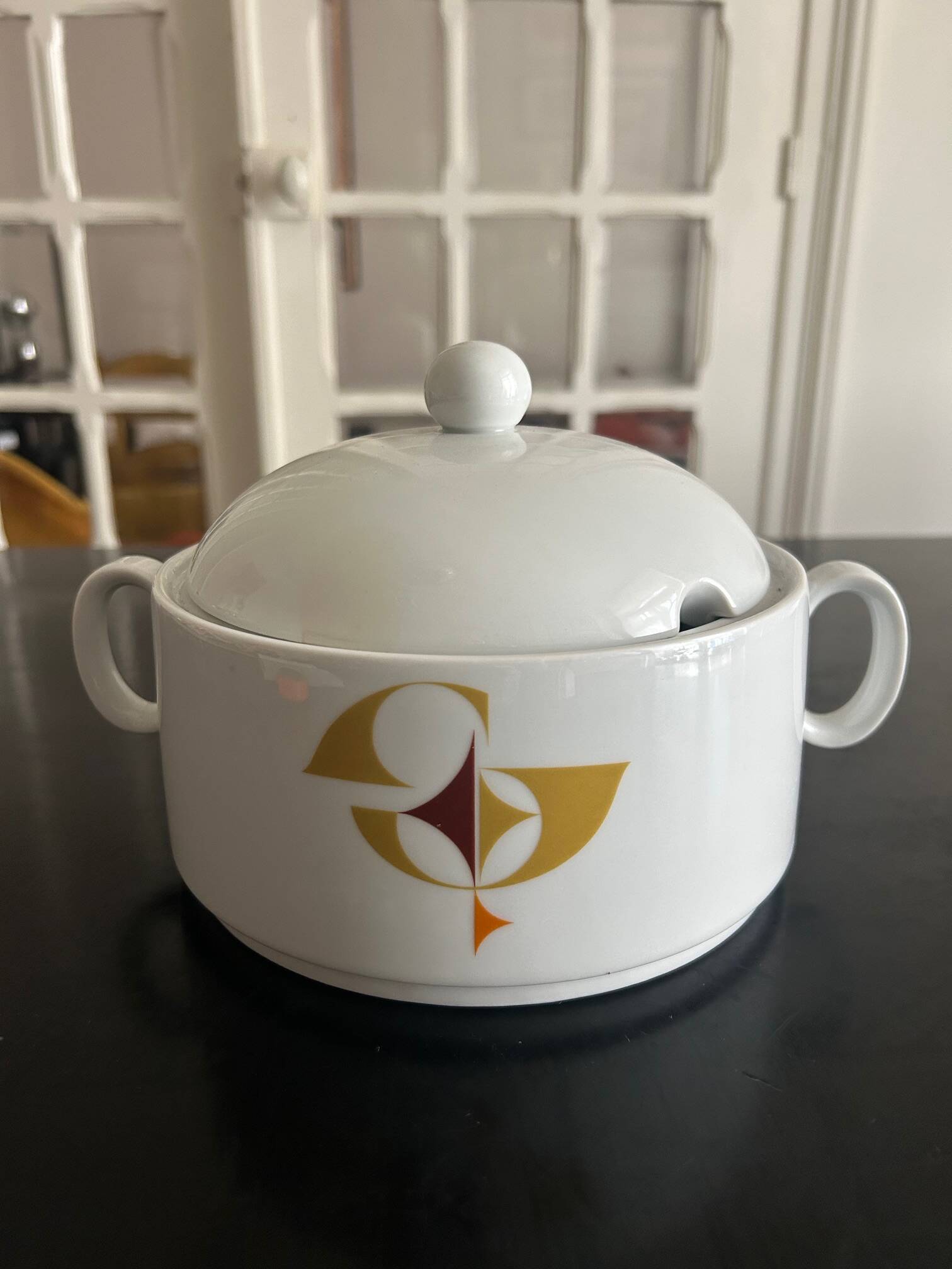 porcelain dishes 1970