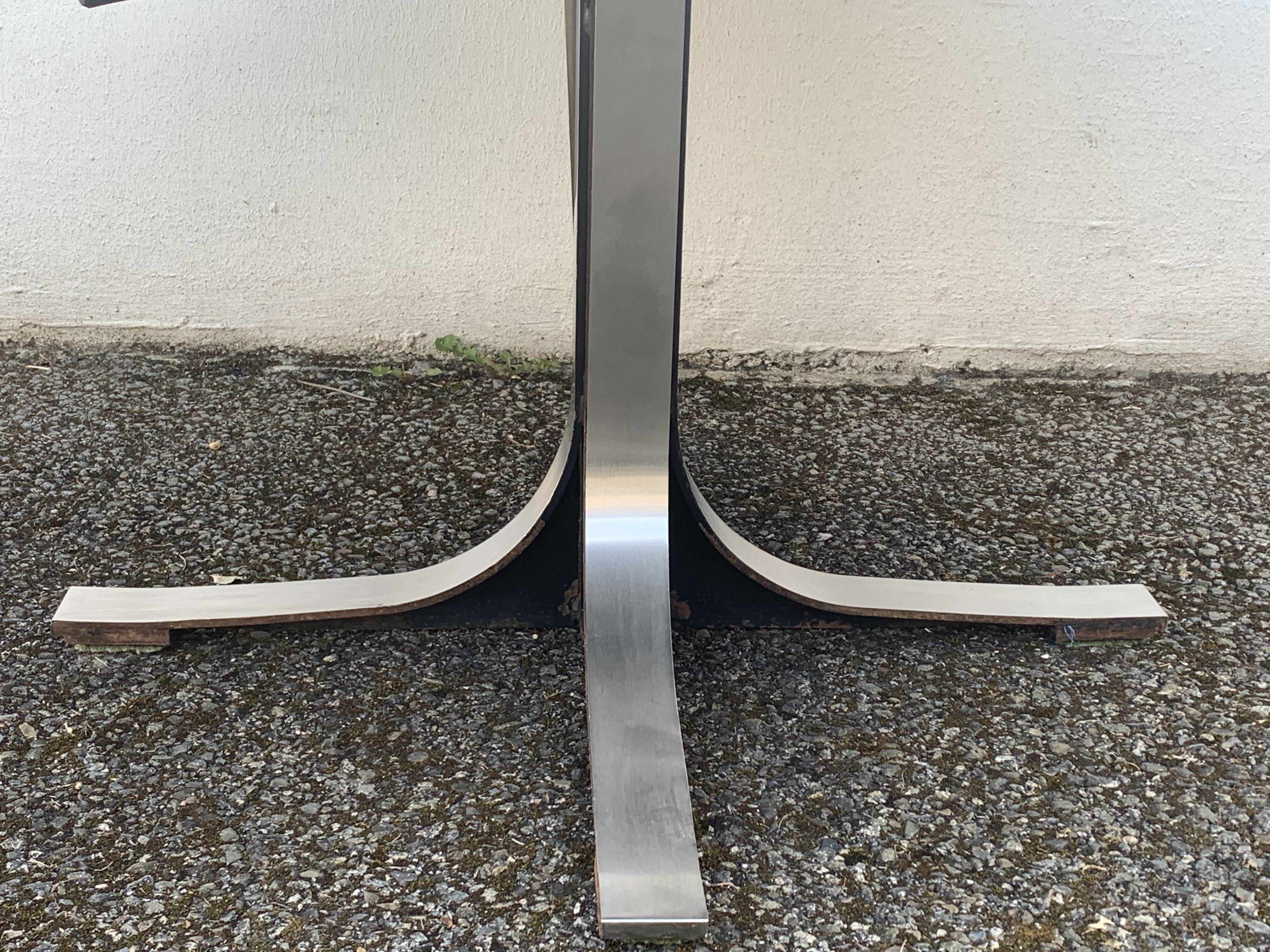 Tecno Osvaldo Borsani table 1970