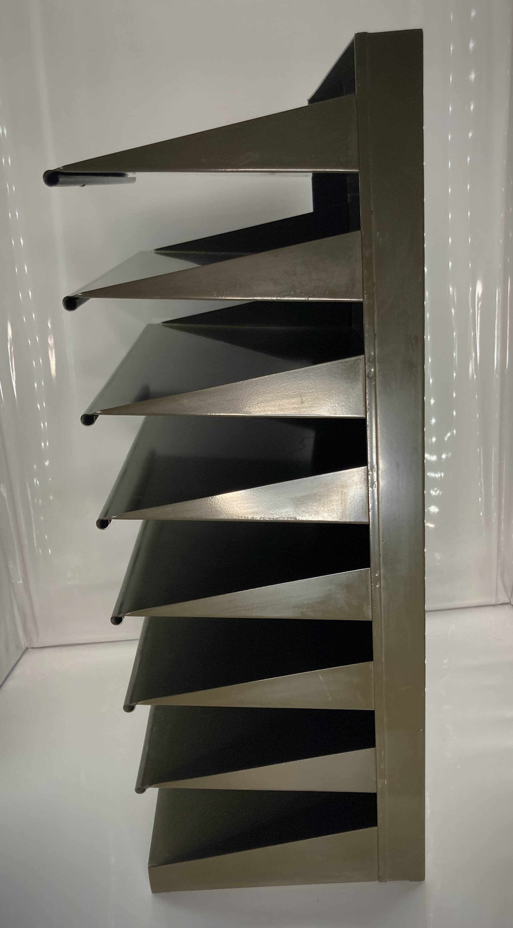 Mewalf industrial wall shelf - Kortrijk Belgium