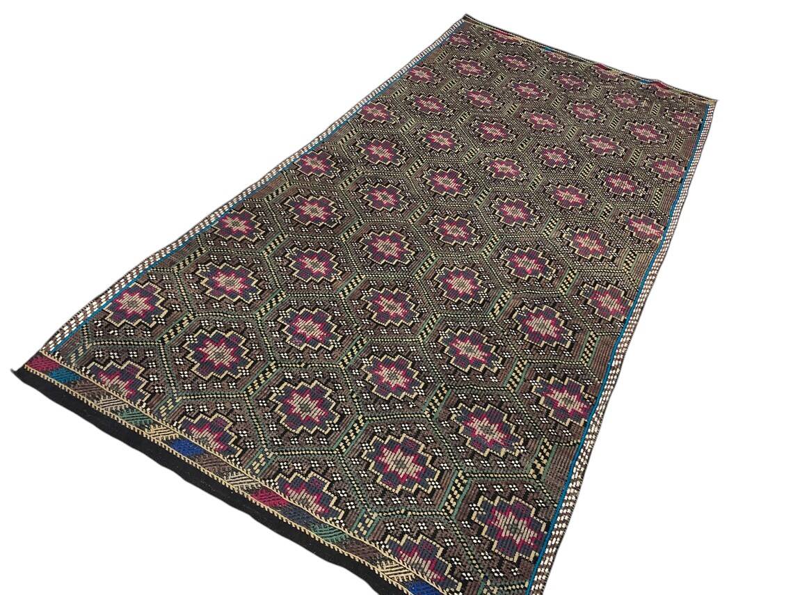 Neutral Oushak Geometric Kilim Rug