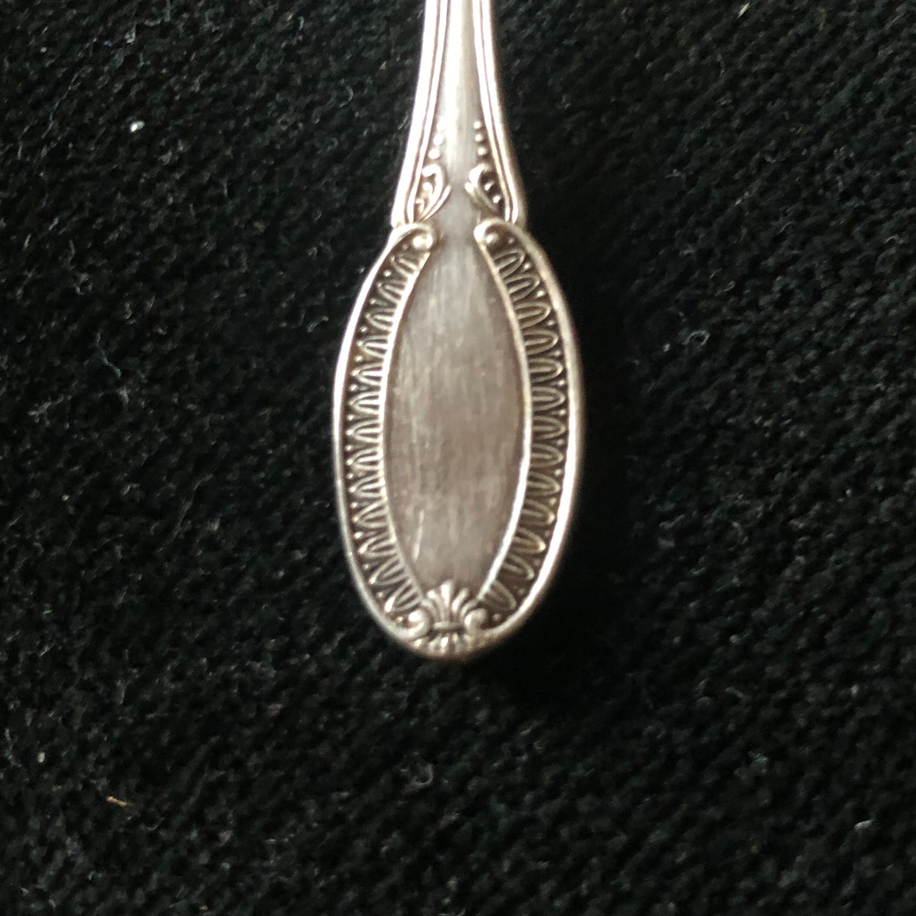 6 teaspoons in solid silver