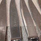 12 silver-plated table knives by Christofle Vendôme, 24.6cm