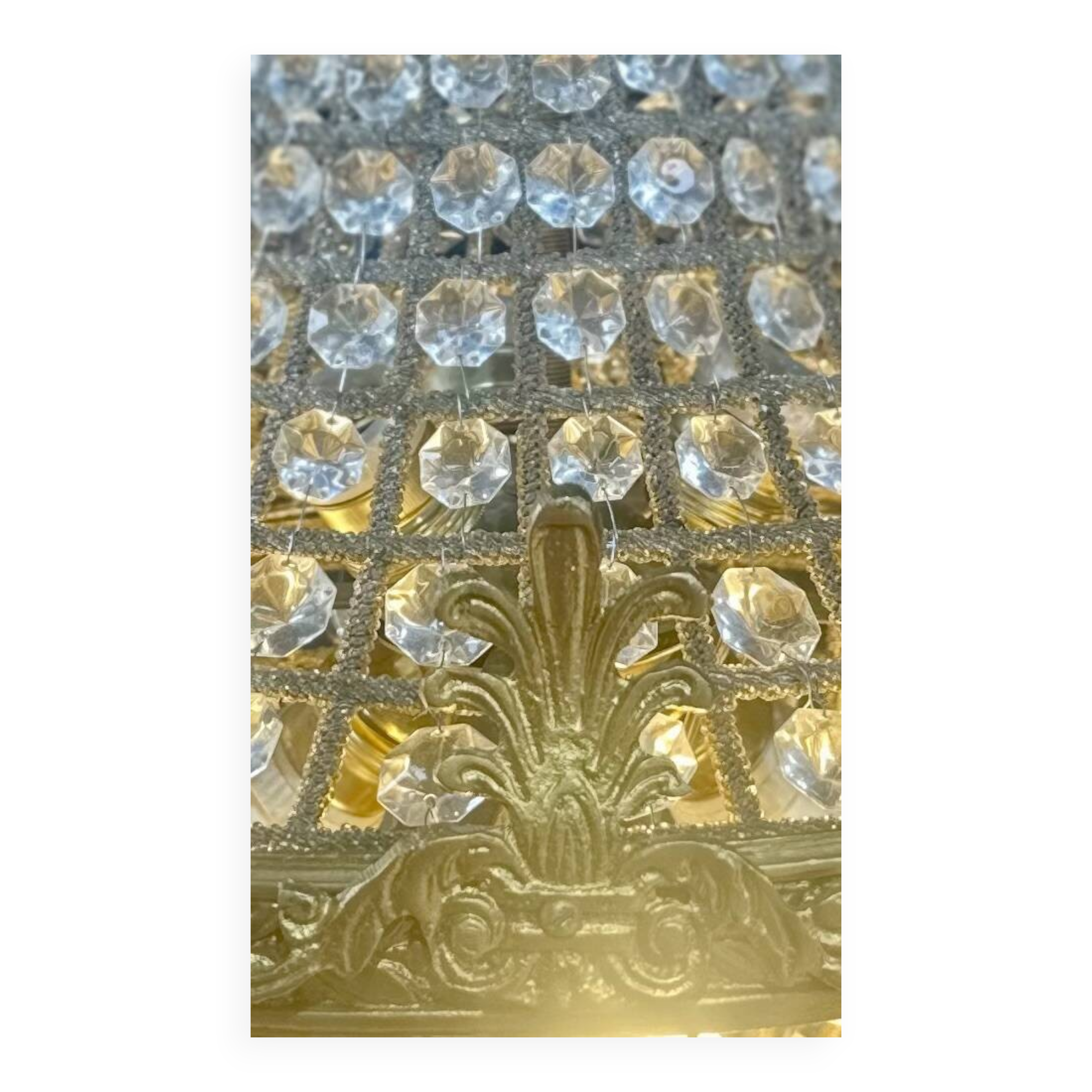 Large Montgolfiere chandelier in gilded bronze and faceted glass pendants