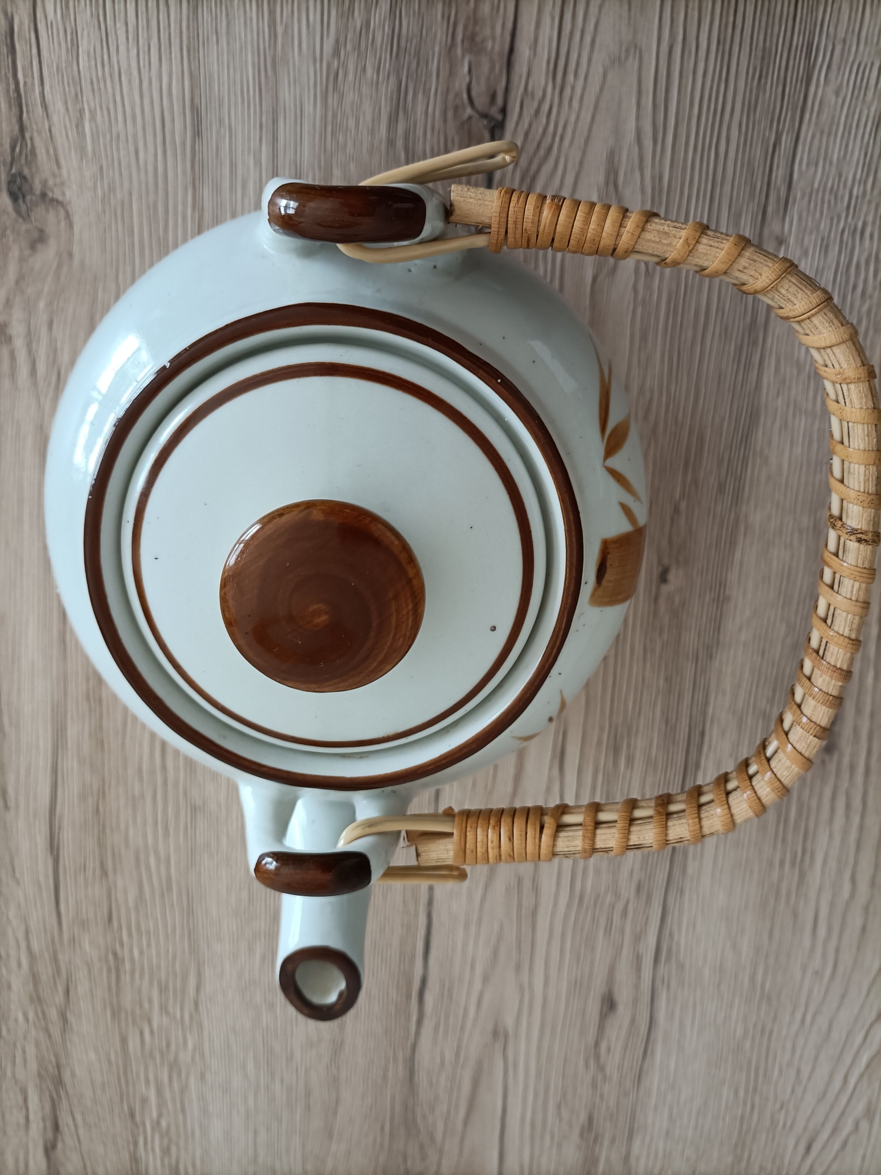 Théière de style asiatique anses en bambou