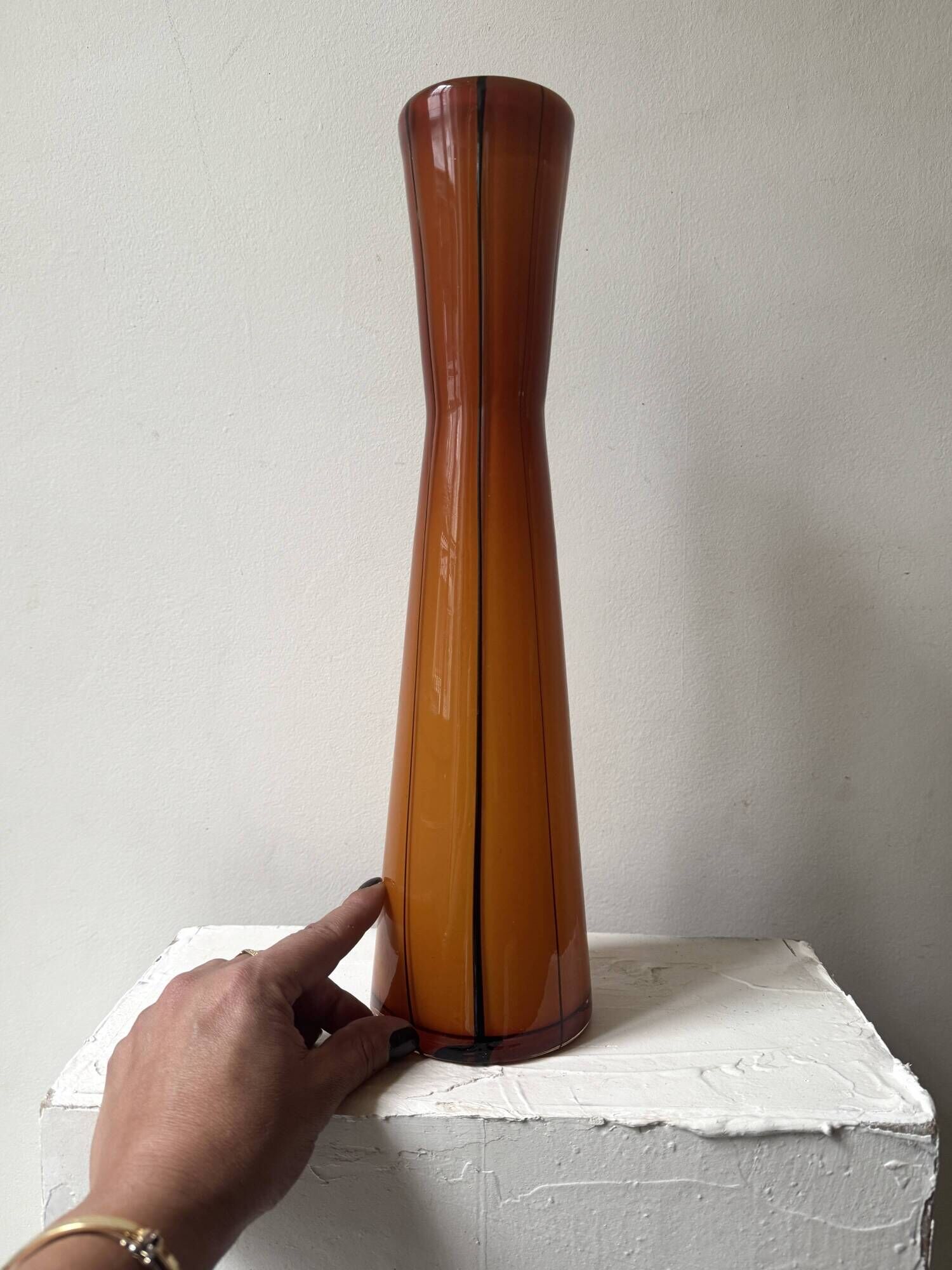 Large solifleur vase made of mouth-blown Murano glass, Italy 1970.
