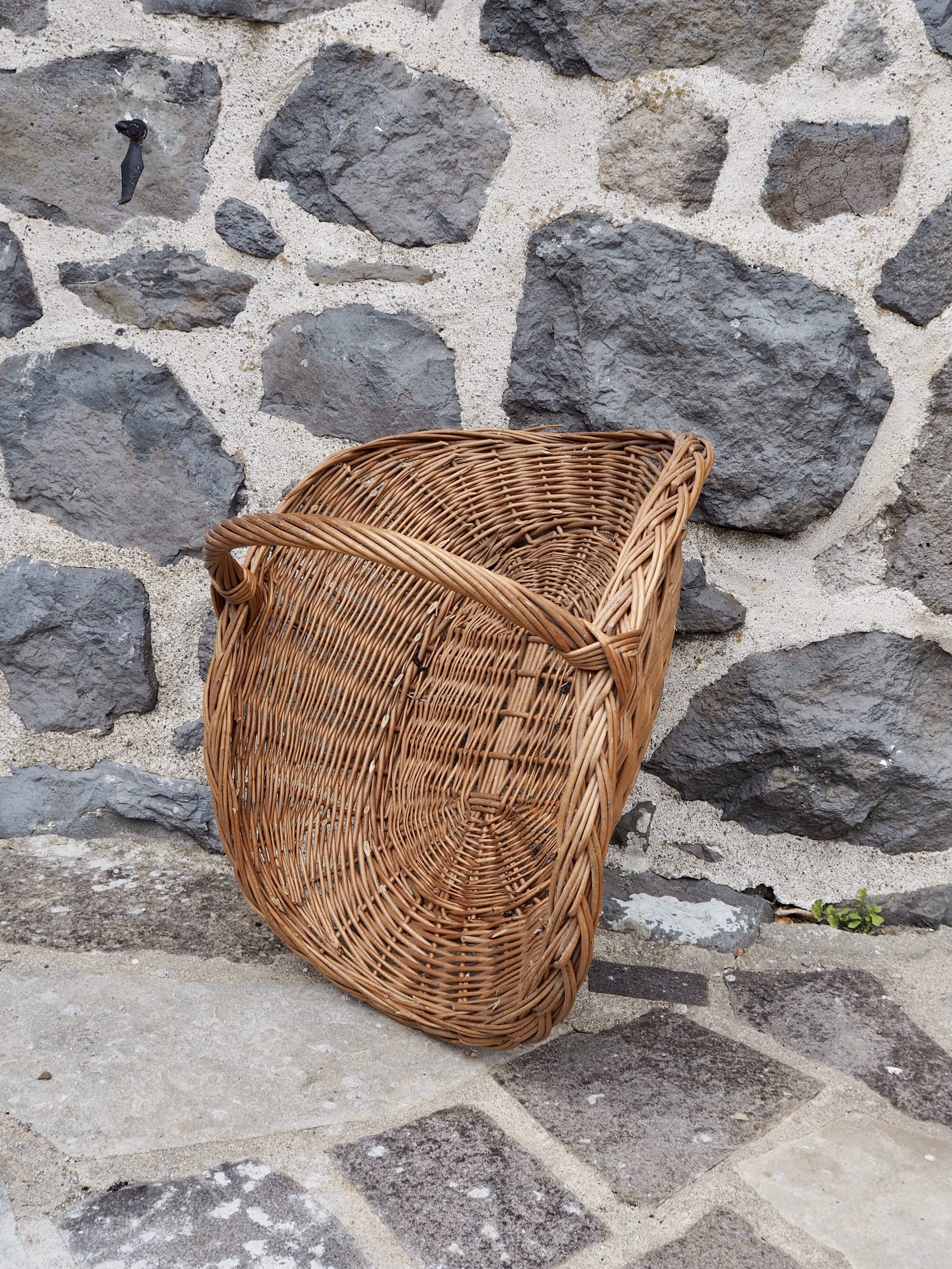 Wicker log basket
