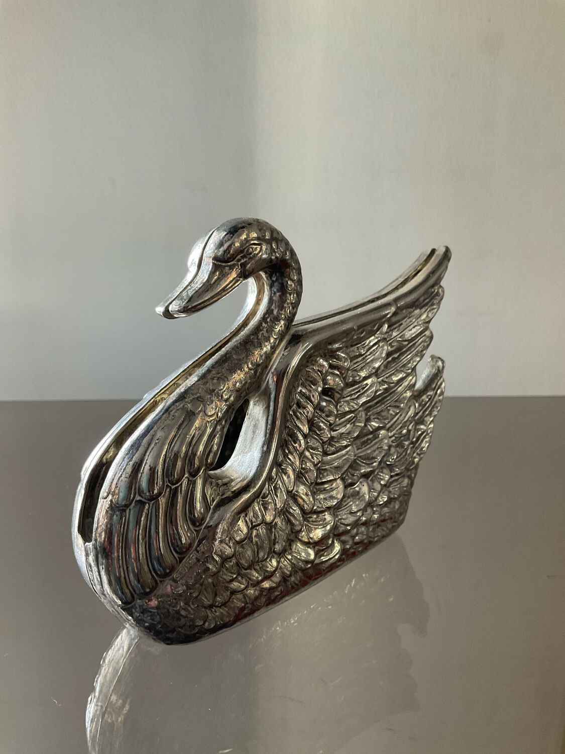 Vintage swan letter holder in silver metal