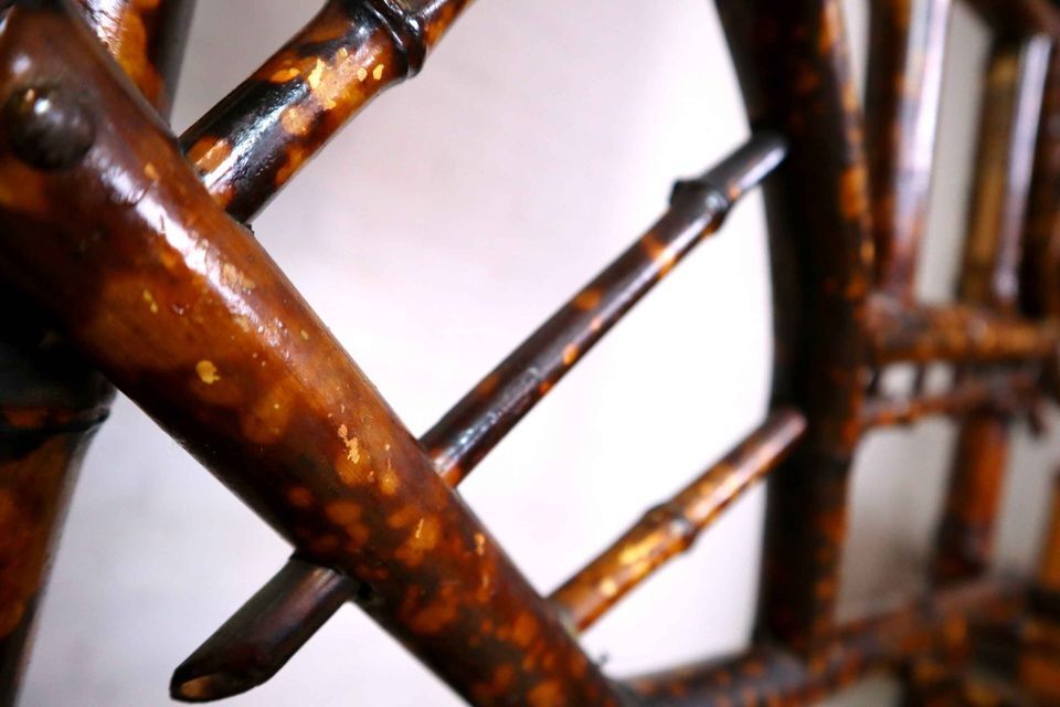 Vestiaire en bambou ancien