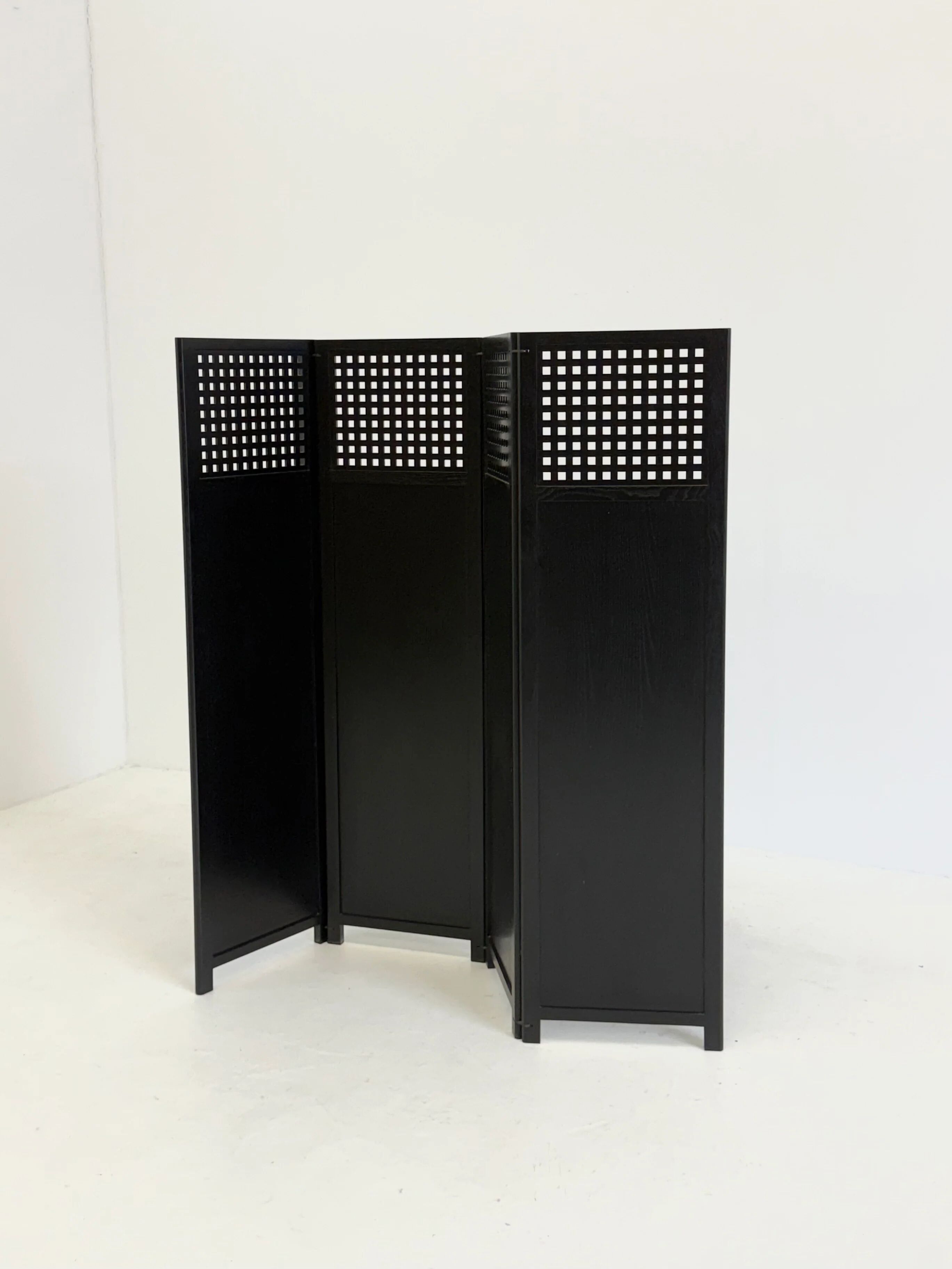 Room divider by Umberto Asnago for Giorgetti