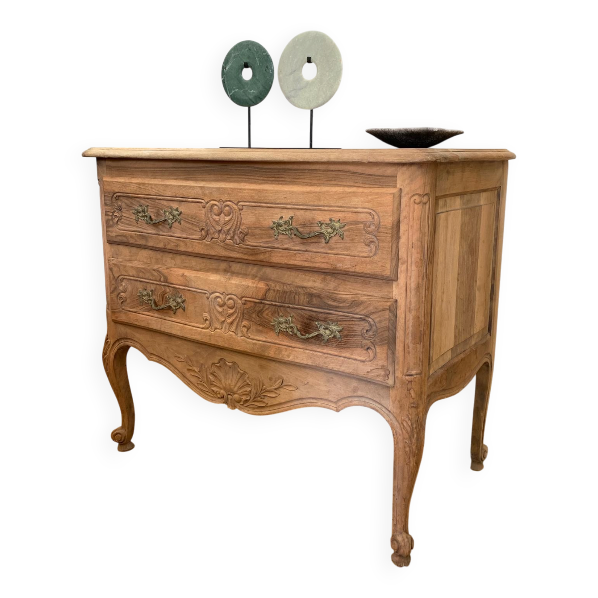 Commode sauteuse entierement sablée décapée