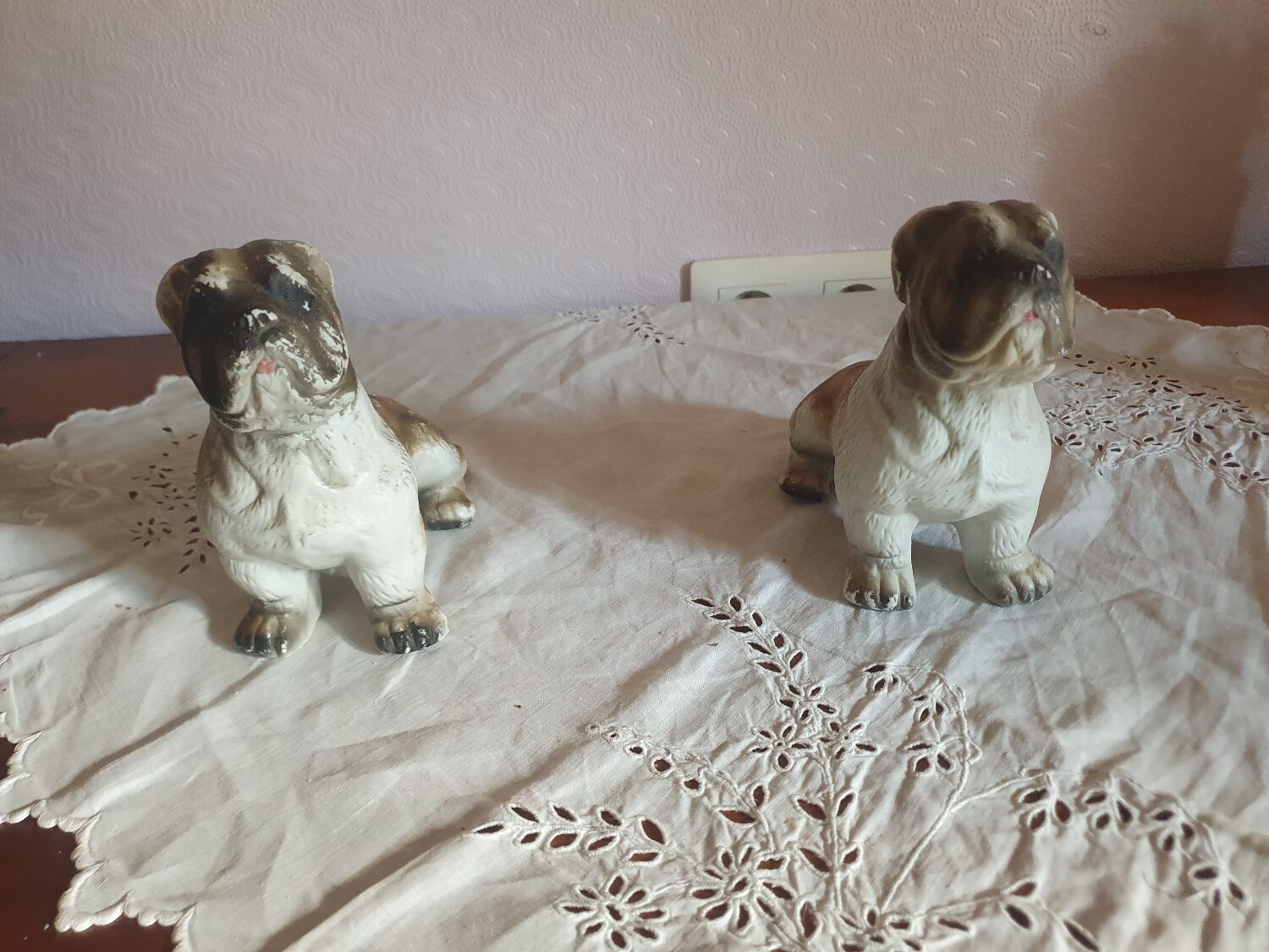 Set of 2 dogs bulldogs tighten biscuit books