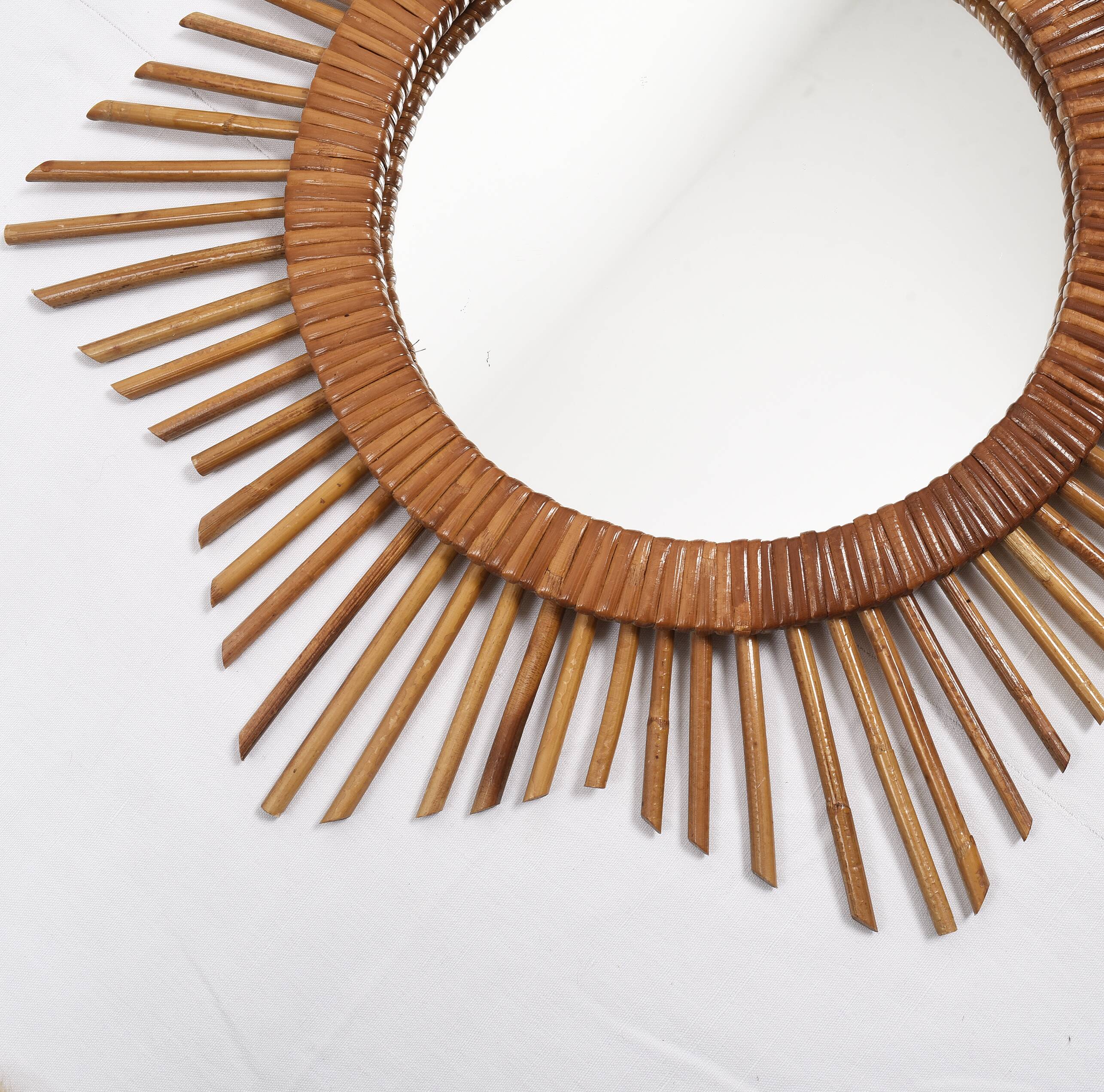 Old sun mirror 49 cm in rattan, star.