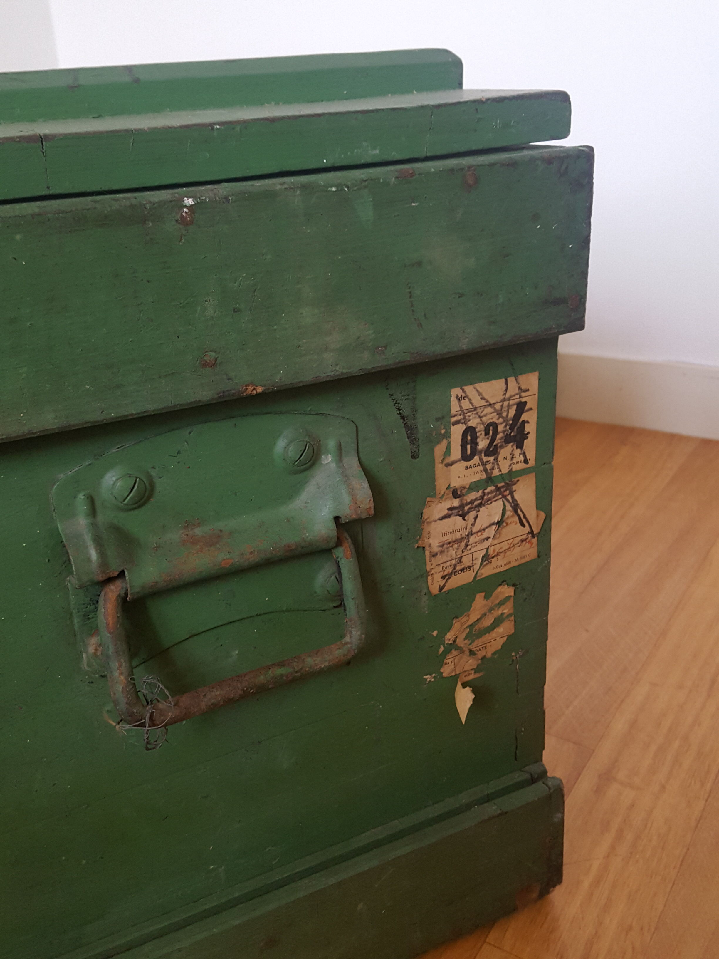 Green wooden box