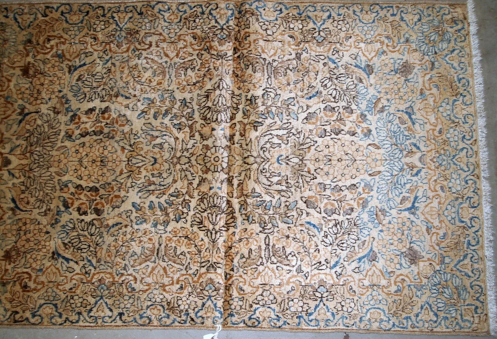 Handmade antique Persian Kerman rug 103cm x 164cm 1920s - 1B746