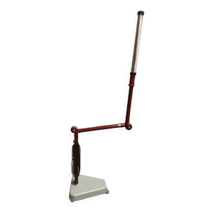 Lampe d’atelier articulée