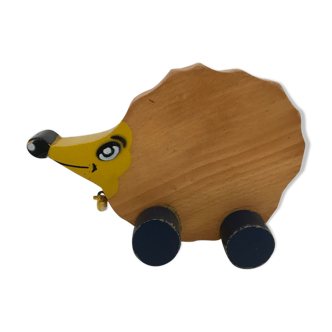 Wooden toy - Hedgehog to shoot