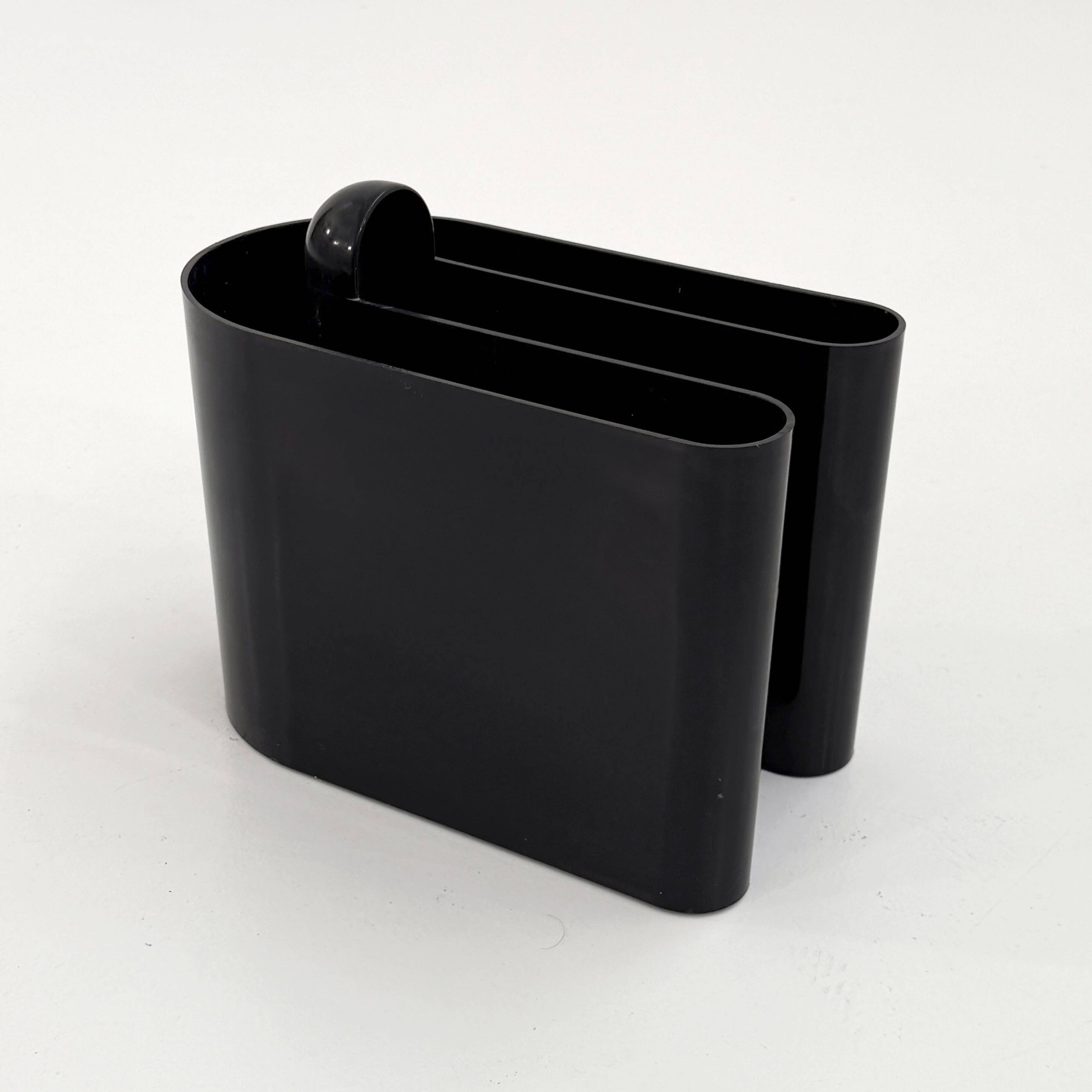 Porte-revue noir par Rodolfo Bonetto pour Bilumen, 1970