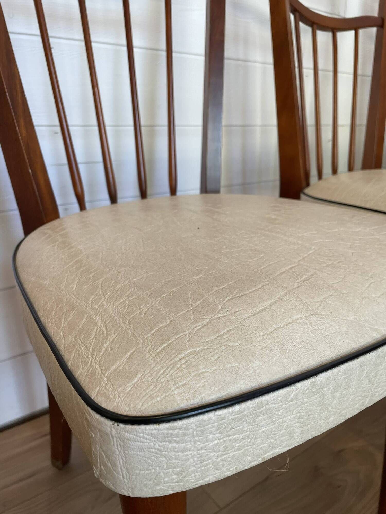Set of 6 Vintage 1950s Chairs – Scandinavian / Mid Century Design