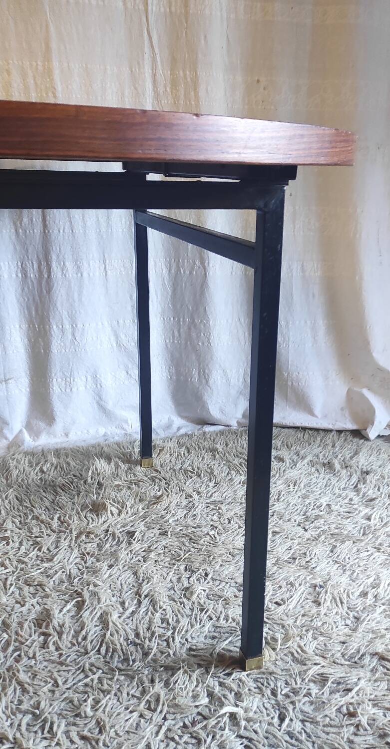 Round dining table 1960s