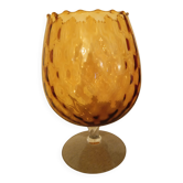 Vase sur pied en verre orange