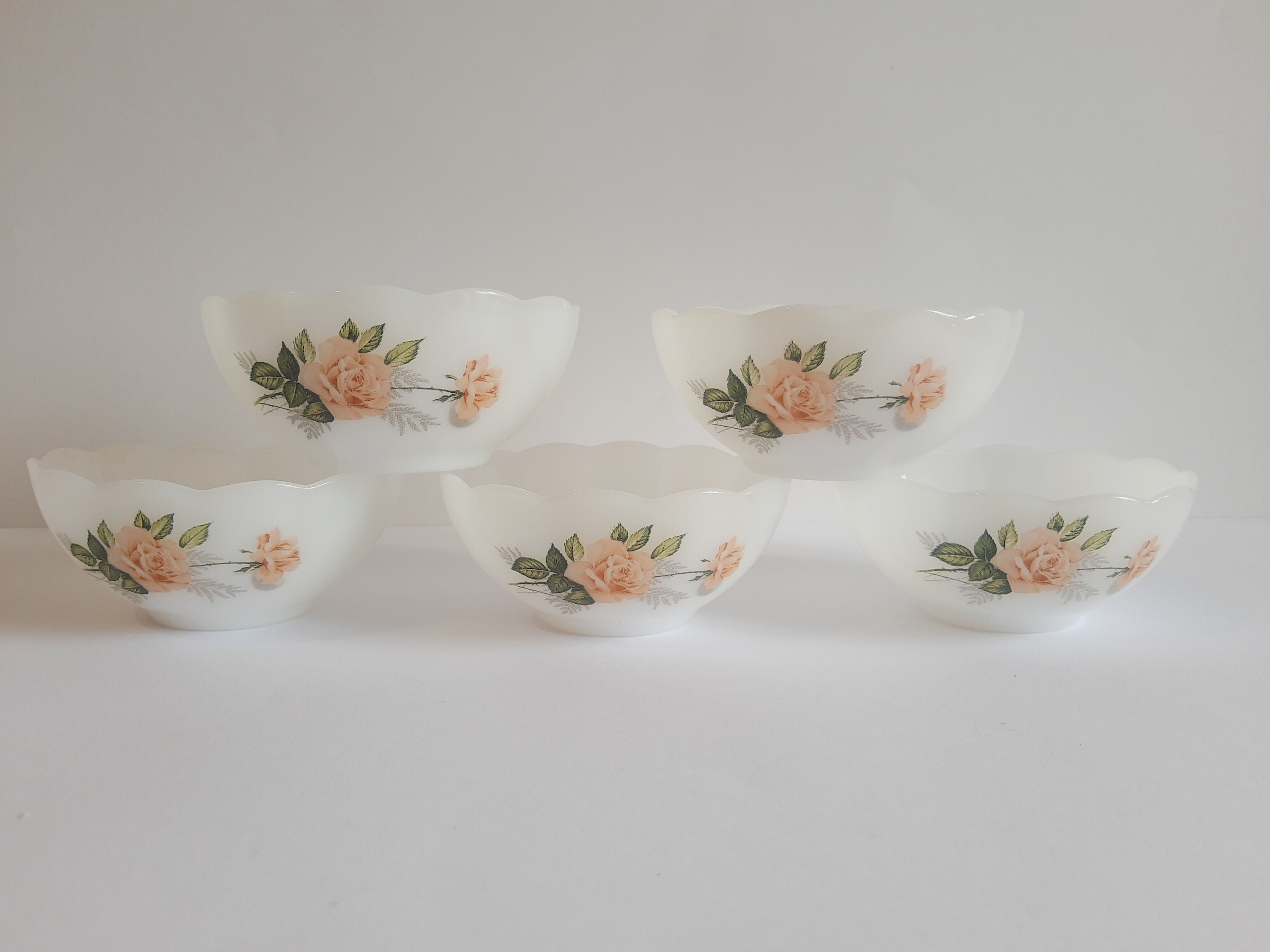 Set of 5 ramekins opaline Arcopal France roses 60s vintage