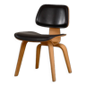 Chaise de salle à manger Charles & Ray Eames DCW Ash avec siège en cuir marron foncé pour Vitra
