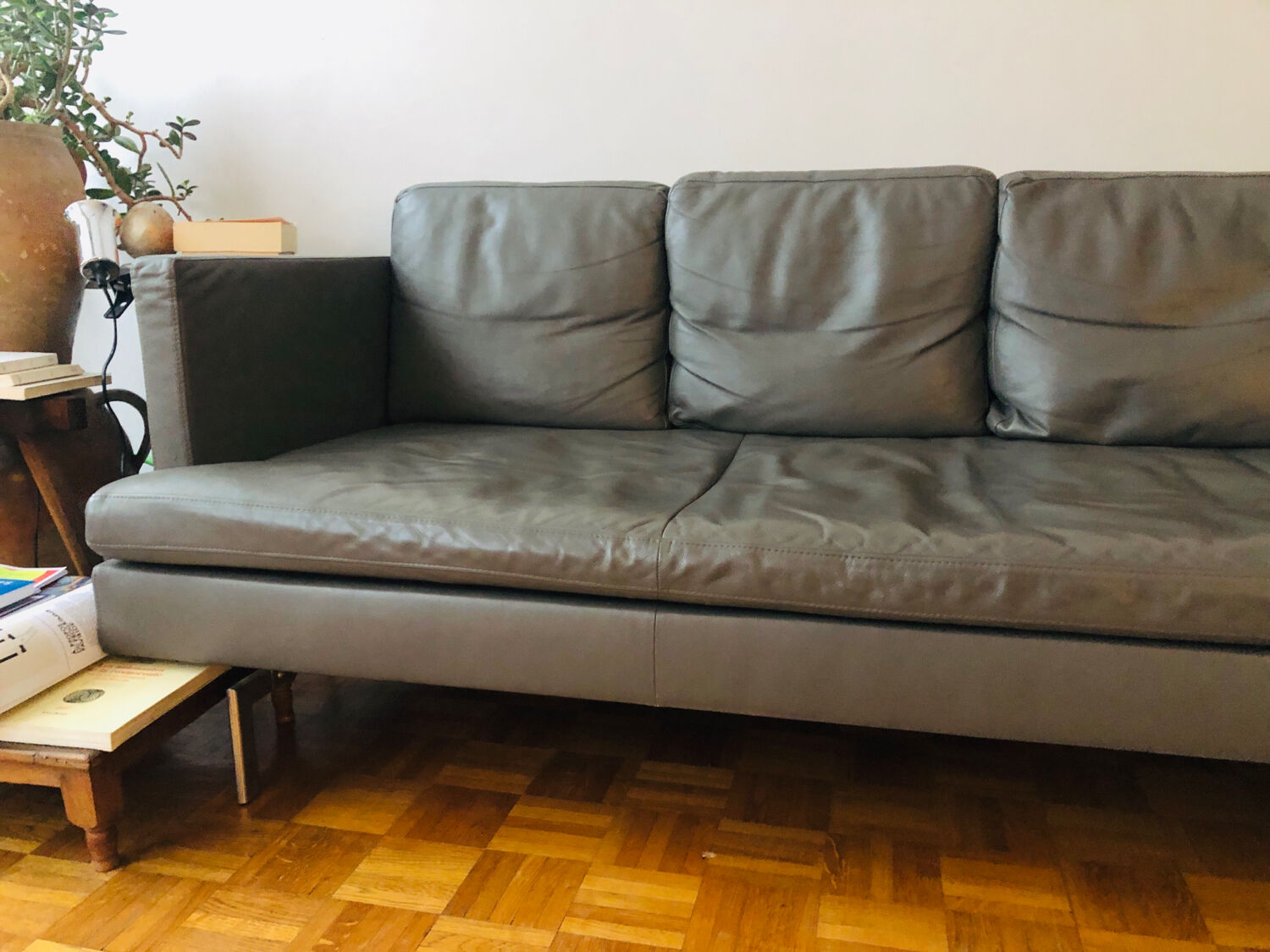 Cinna stricto sensu sofa