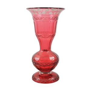 Vase en cristal rouge Bohème décoré