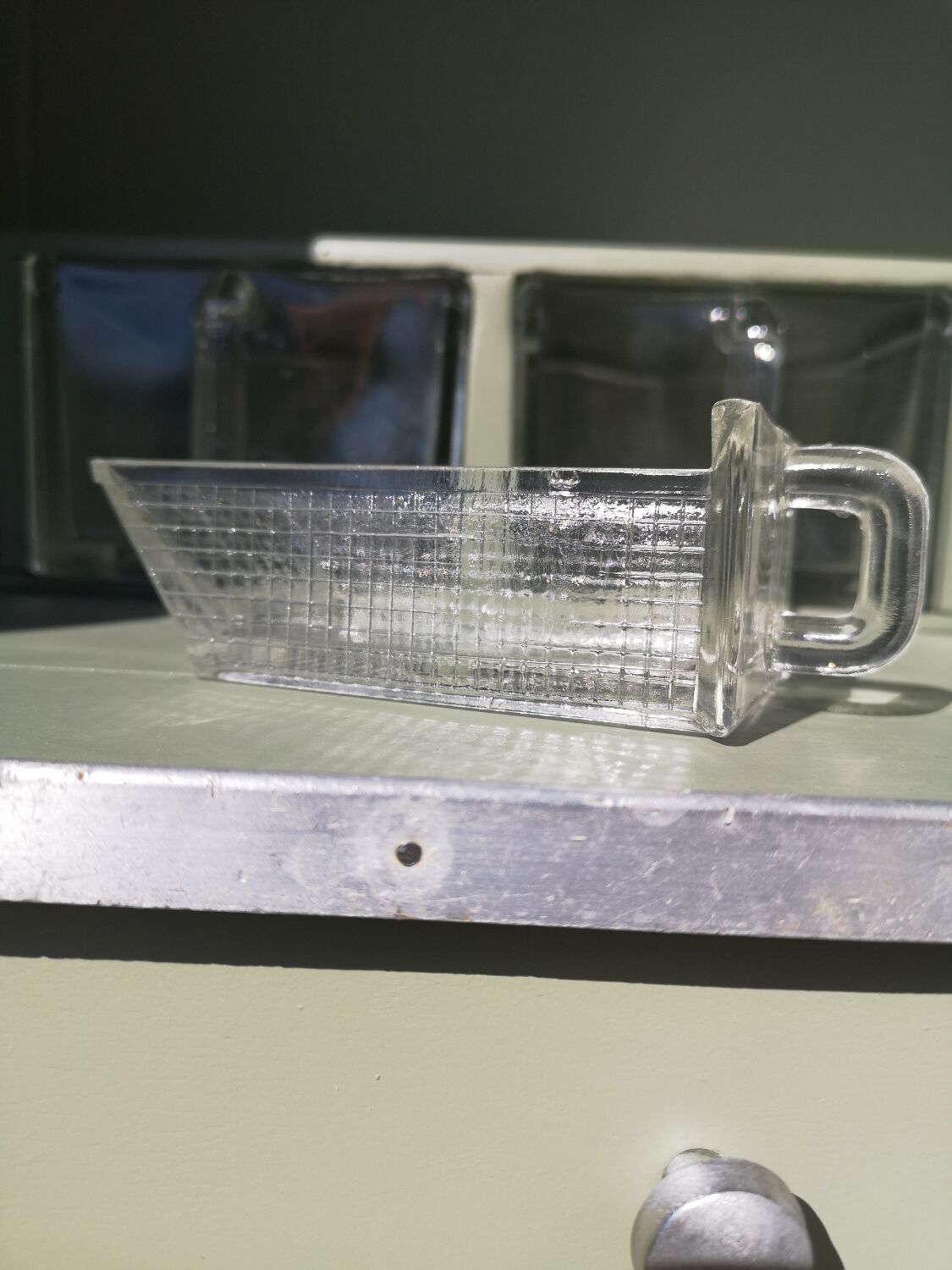 Renovated compact Mado buffet