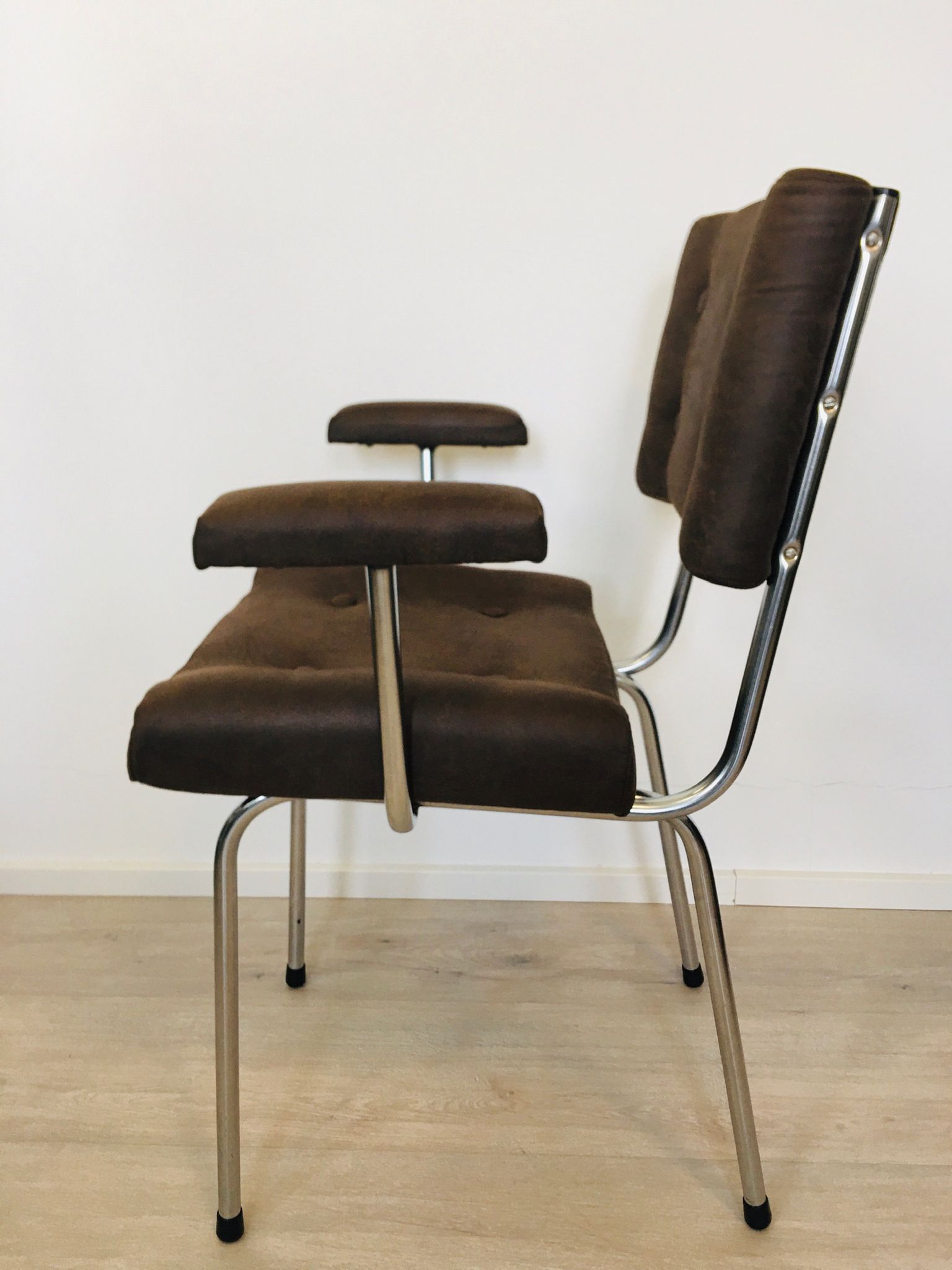 Chaise tubulaire tchèque marron de Belet, années 1970