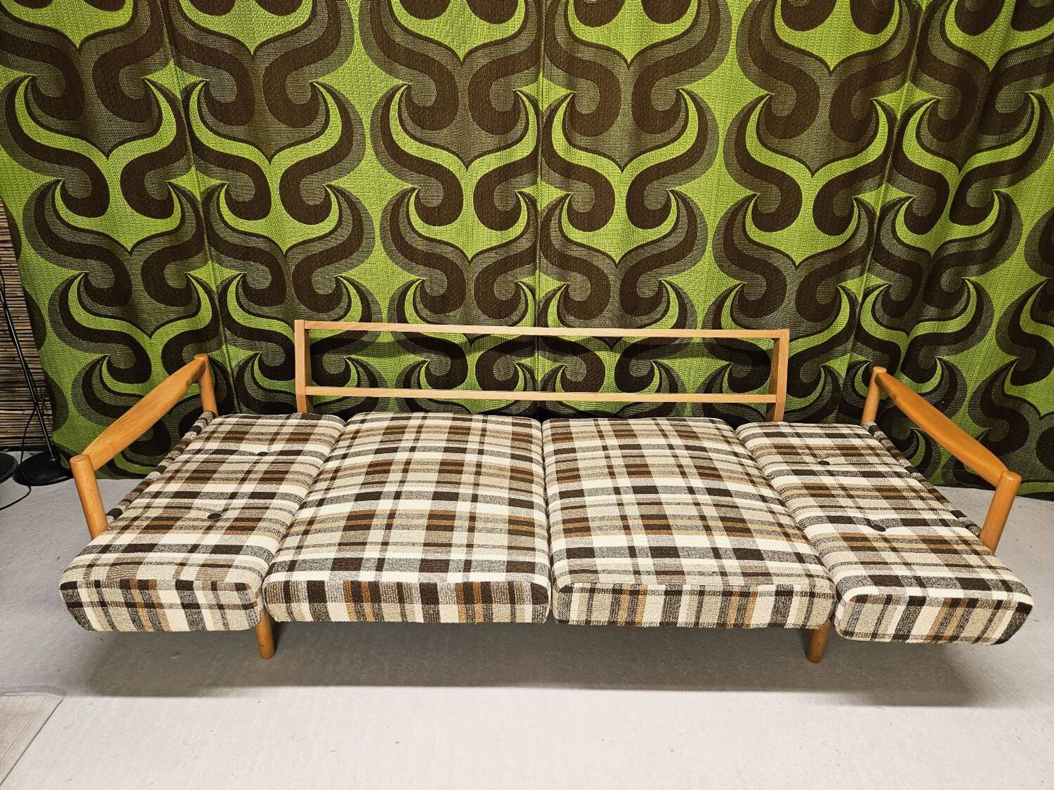 "Stella daybed canapé by Wilhelm Knoll for Knoll Antimott 1950"