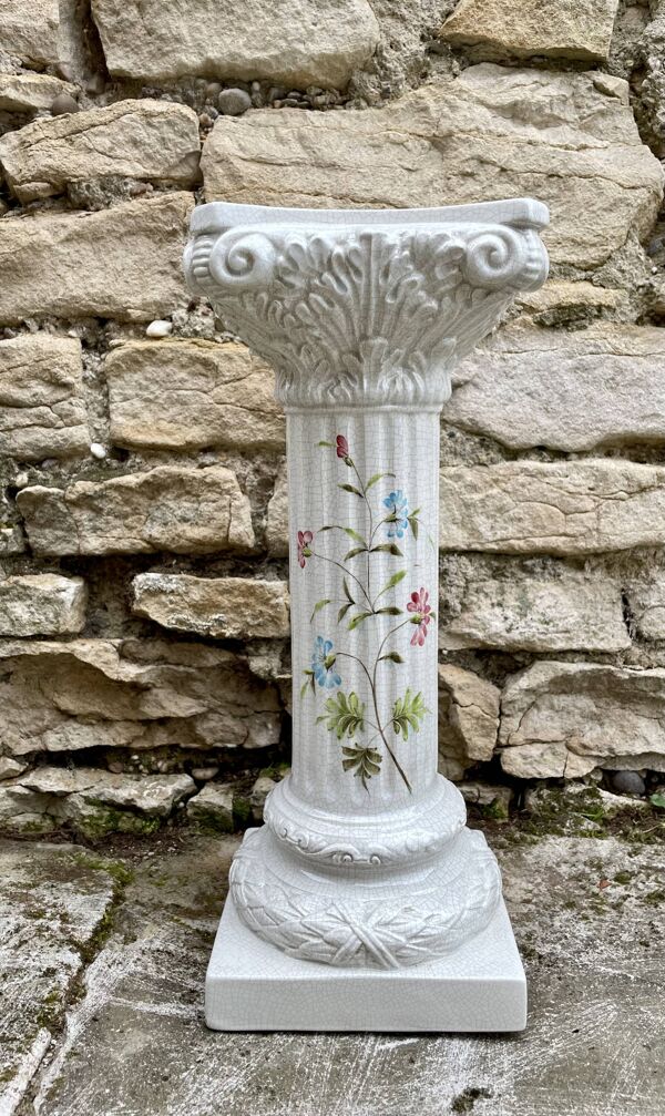 Colonne en faïence craquelée