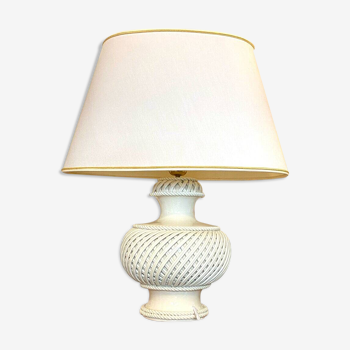 Lamp in woven ceramic and white cotton