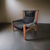 Constructivist design lounge chair wood, metal and canvas, Netherlands 1960