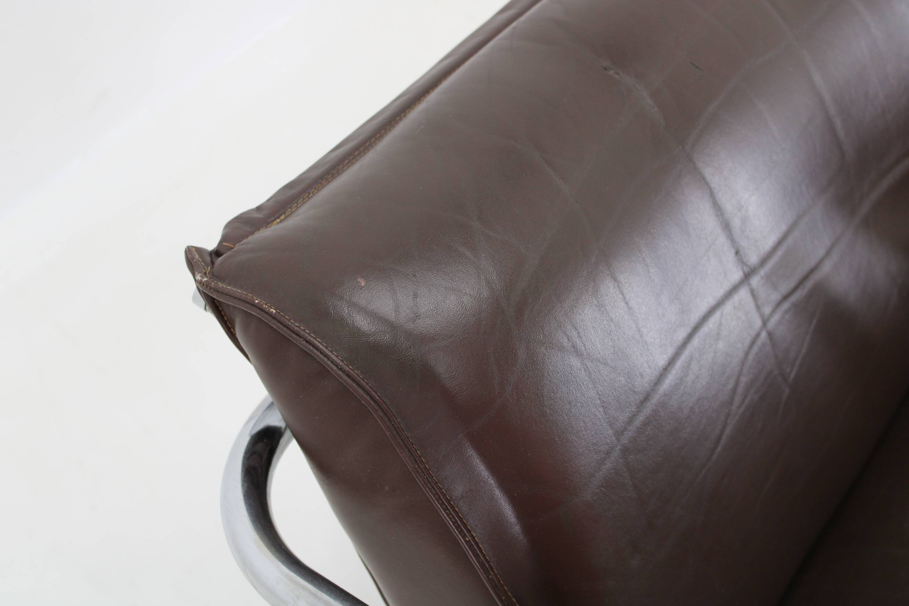 1950s Pair of Tubular Armchairs in Leather, Czechoslovakia