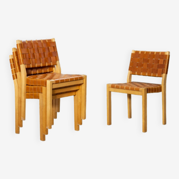 4 chaises Alvar Aalto Modèle 611 par Artek