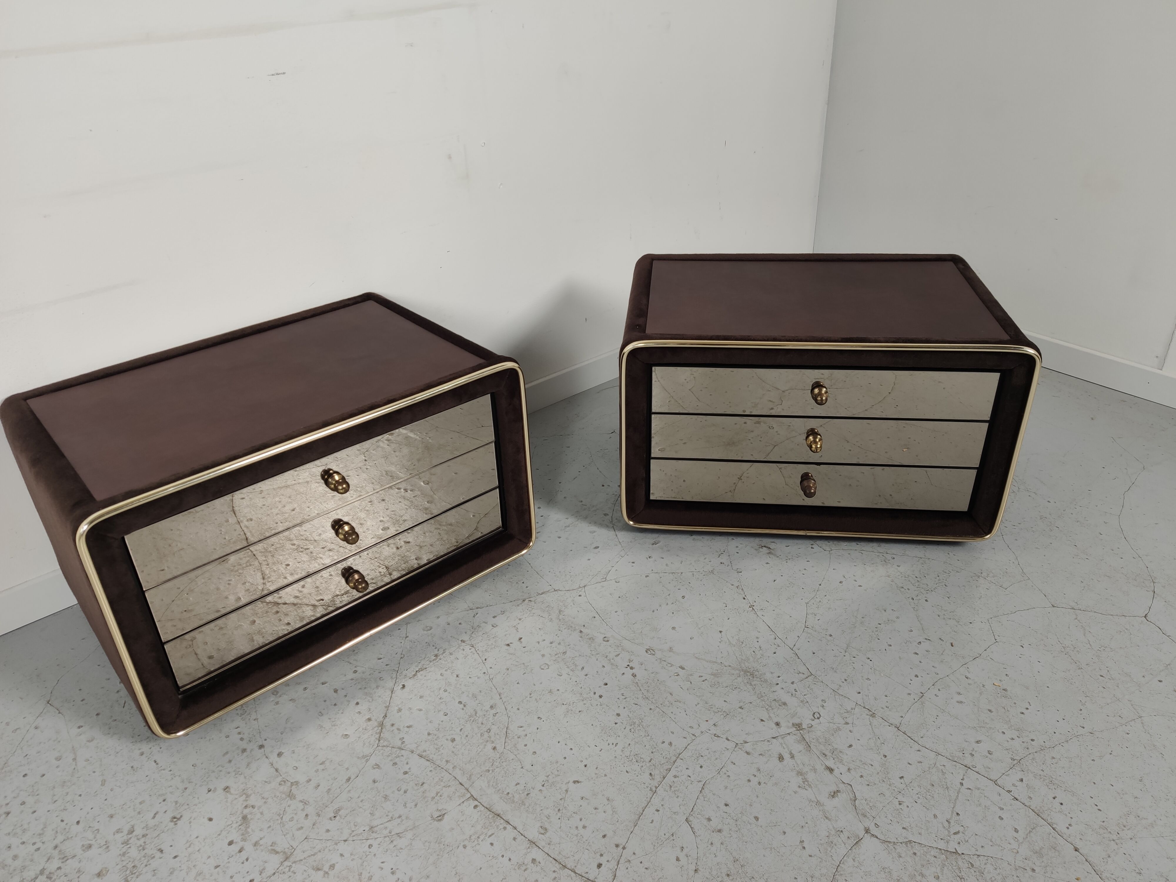 Pair of mirror and leather bedsides Ruf international, 60s/70s
