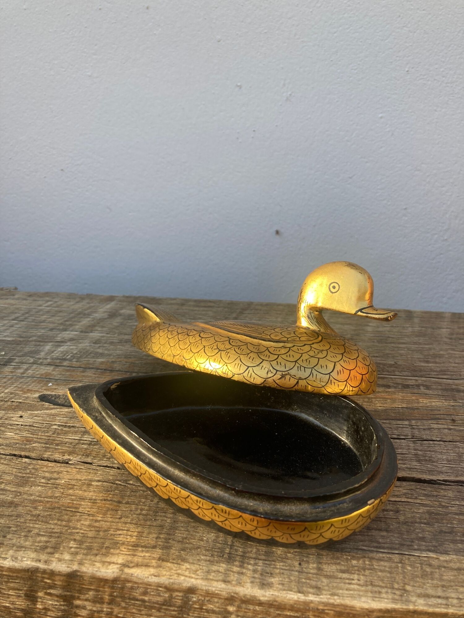 Golden lacquered wooden duck from Burma mid-twentieth forming a box