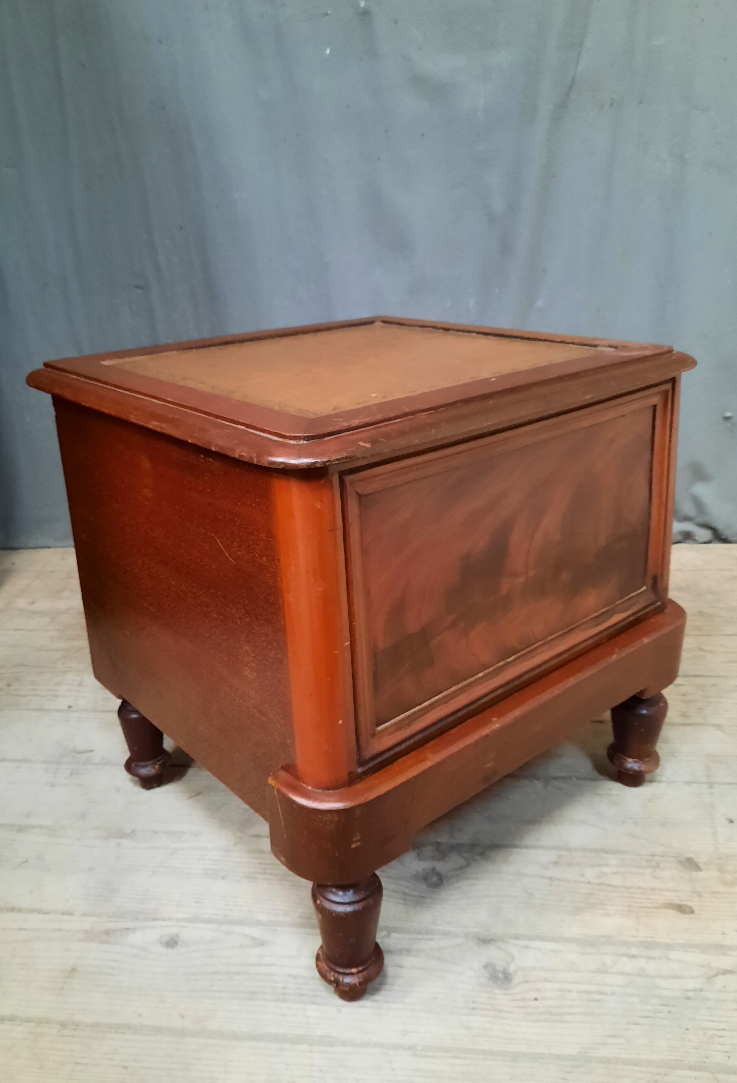 Convenience furniture forming stairs