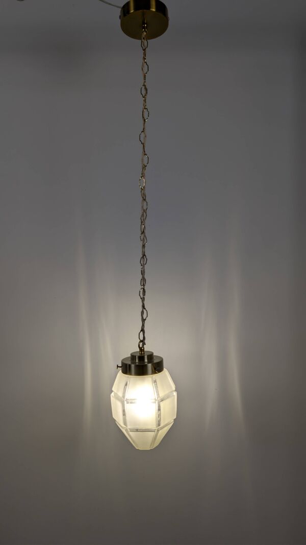Suspension Art Déco en verre facetté, luminaire vintage esprit diamant et é