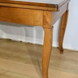 Table régionale en merisier, style Louis XV, milieu XIXème