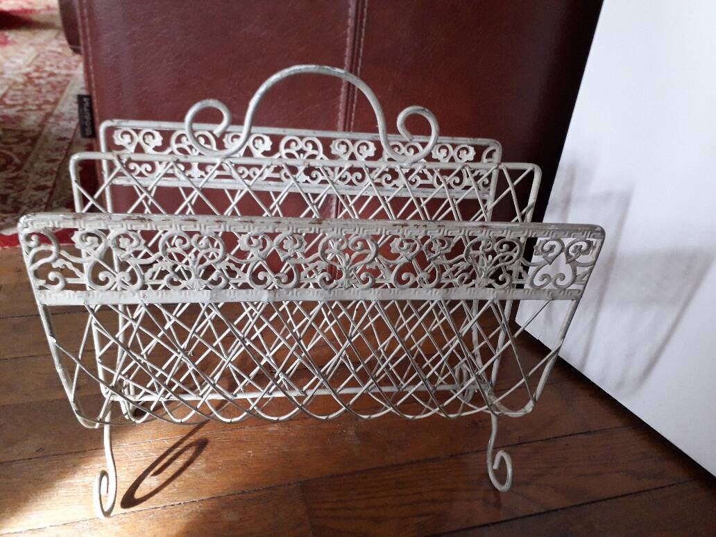 Magazine rack