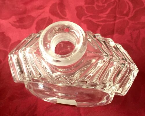 Flacon de parfum en cristal gross a Baccarat