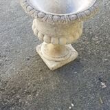 Pair of mediterranean vases in reconstructed stone